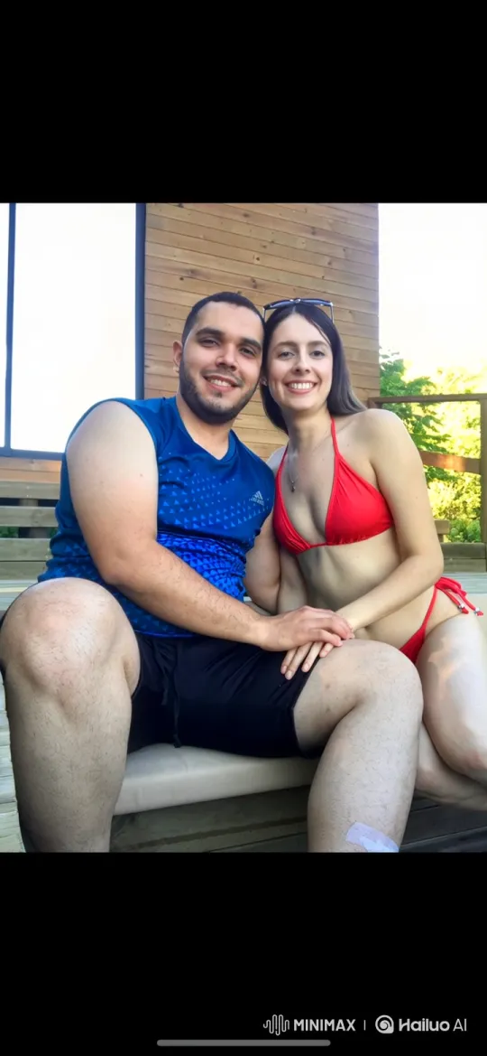 Joyful Family Moment Captured in Sunlit Afternoon – AI Generated Video | Hailuo AI