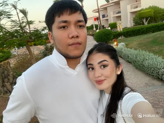 Family Embrace Captured in Intimate, Candid Moment – AI Generated Video | Hailuo AI