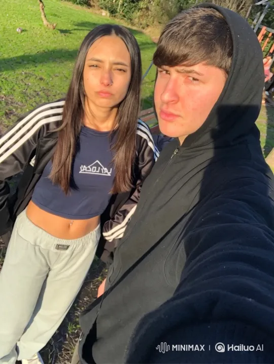 Family Bonding Moment in a Sunny Park – AI Generated Video | Hailuo AI