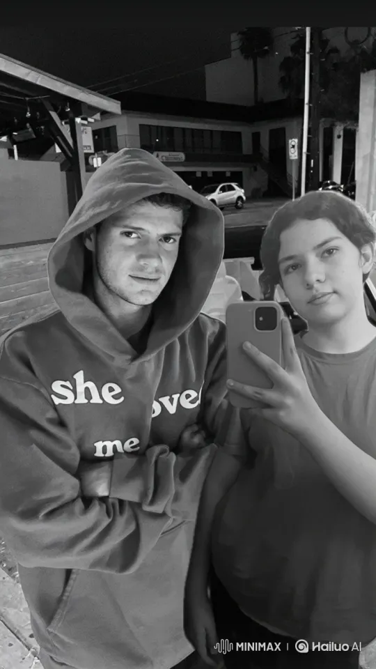 Young Couple Shares Moment of Intimacy on a City Street – AI Generated Video | Hailuo AI