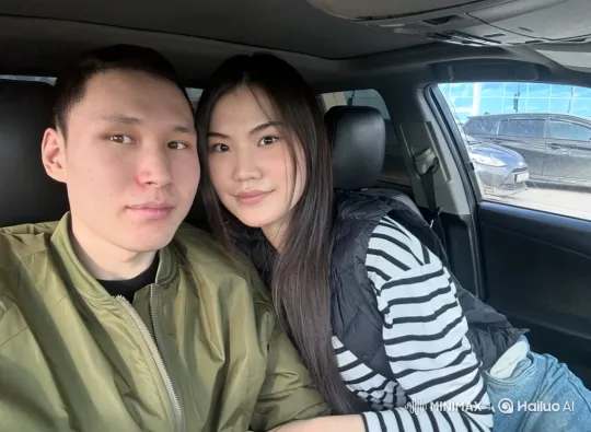Family Embrace Captured in Heartwarming Video – AI Generated Video | Hailuo AI