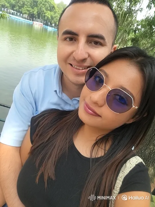 Intimate Family Moment Captured on Camera – AI Generated Video | Hailuo AI
