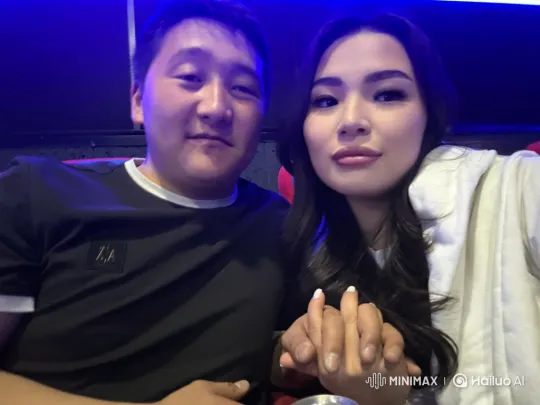 Family Embrace Captured in Intimate Summer Moment – AI Generated Video | Hailuo AI