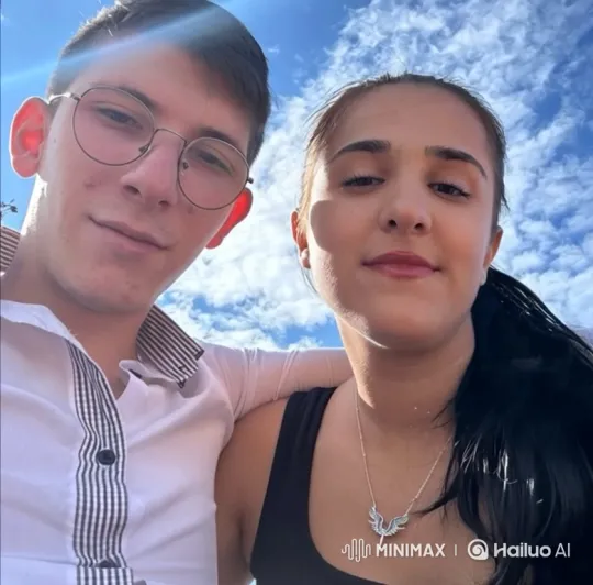 Family Joy: Couple and Daughter's Loving Embrace – AI Generated Video | Hailuo AI