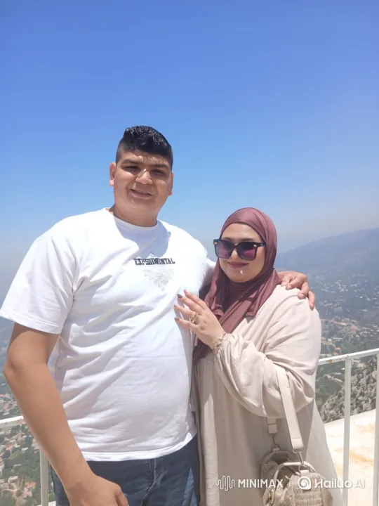 Family Reunion on a Mountain Overlook – AI Generated Video | Hailuo AI