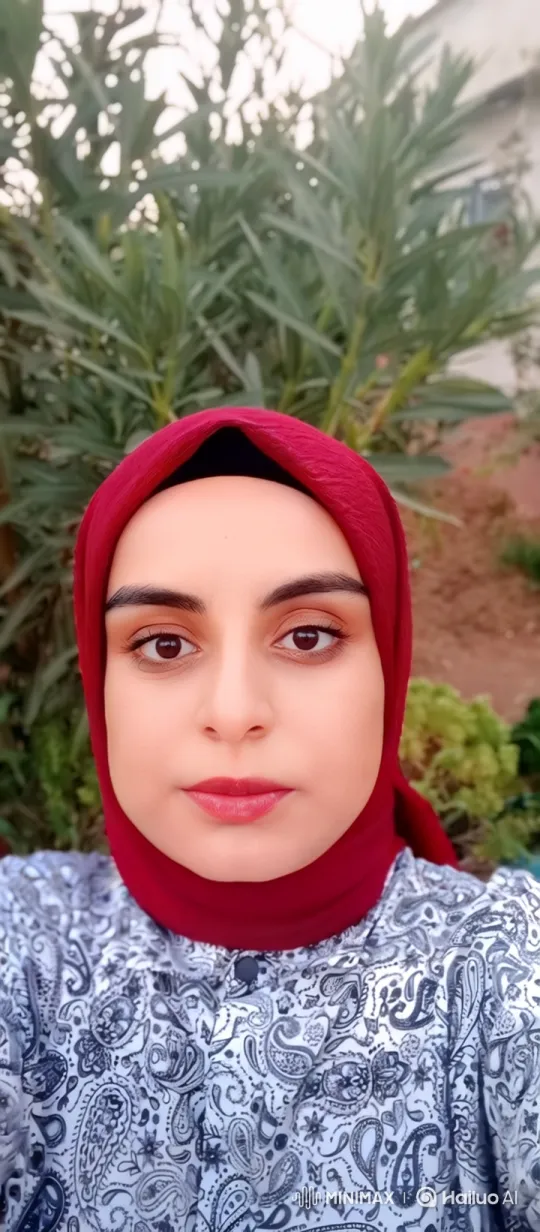 Family Embrace Captured on Summer Evening – AI Generated Video | Hailuo AI