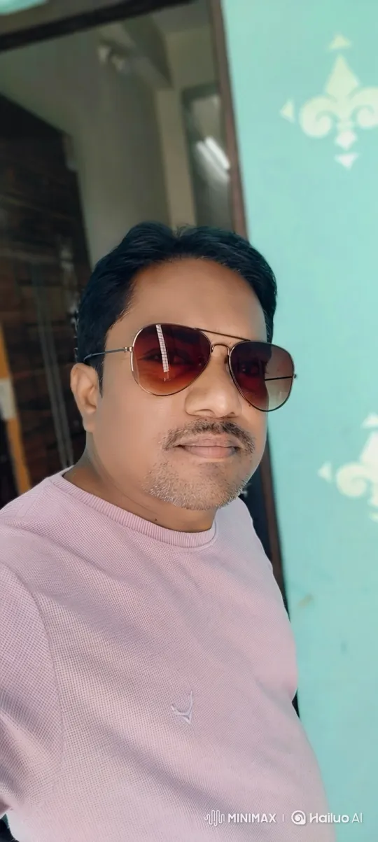 Indian Prime Minister Modi Meets Man in Pink Shirt – AI Generated Video | Hailuo AI