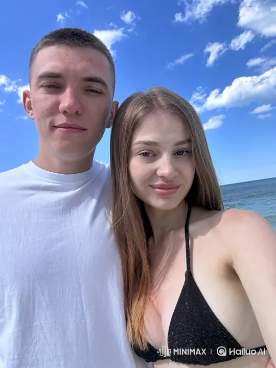 Family Embraces in Heartwarming Summer Video – AI Generated Video | Hailuo AI