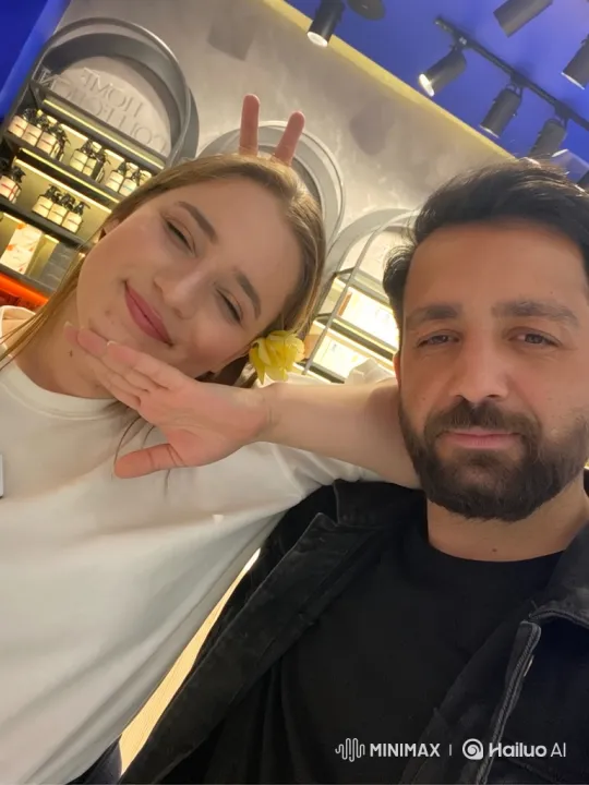 Family Bonding Moment Captured in Joyful Selfie – AI Generated Video | Hailuo AI