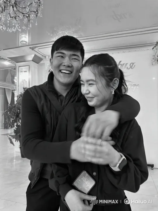 Family Embrace Captured on Smartphone Video – AI Generated Video | Hailuo AI