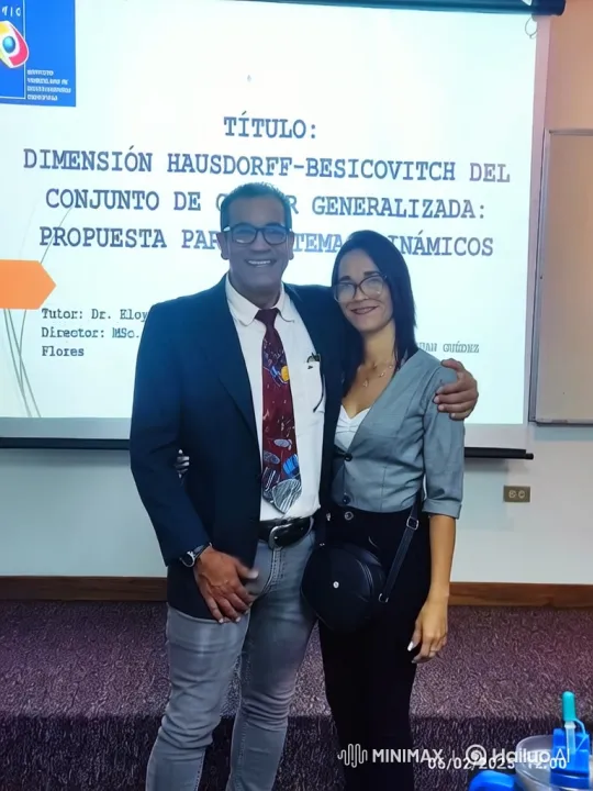 Family Embrace: Joyful Reunion in Mexican Town Square – AI Generated Video | Hailuo AI