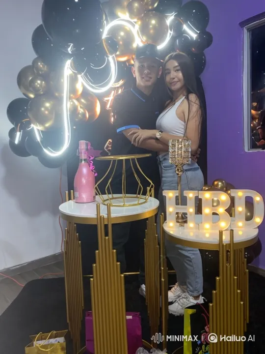 Family Reunion in a Festive Birthday Setting – AI Generated Video | Hailuo AI