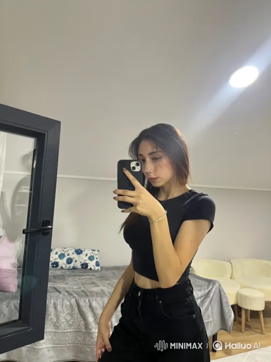 Young Woman Surprised by Police in Her Bedroom – AI Generated Video | Hailuo AI