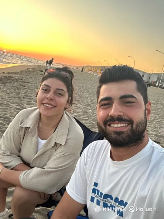 Young Family's Joyful Reunion on a Beach at Dusk – AI Generated Video | Hailuo AI