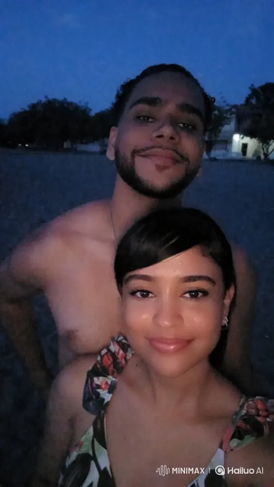 Family Embrace at Dusk Captures Profound Happiness – AI Generated Video | Hailuo AI