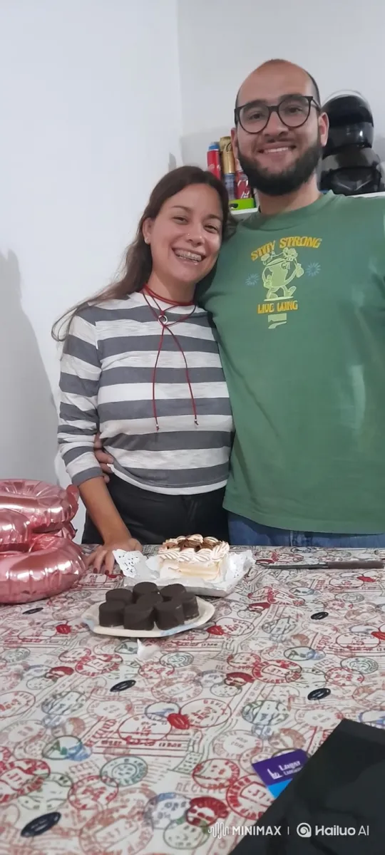 Happy Family Celebrates with Cake and Smiles – AI Generated Video | Hailuo AI