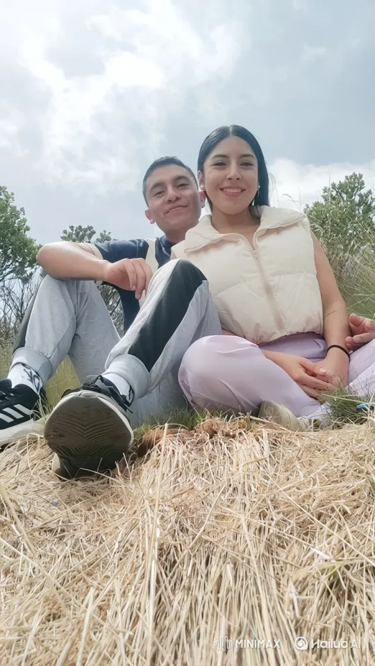 Family Bonding Over Wooden Blocks Captured on Smartphone – AI Generated Video | Hailuo AI