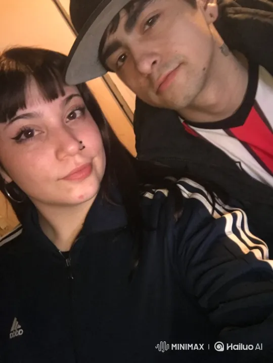Candid Family Portrait: Intimate Home Moment – AI Generated Video | Hailuo AI