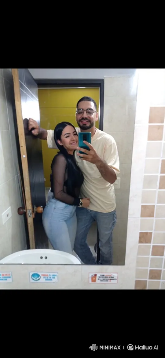 Family Bonding Captured in Candid Selfie Moment – AI Generated Video | Hailuo AI