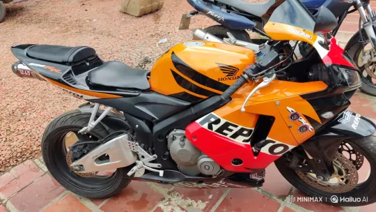 Honda Motorcycle Transforms into a Jet – AI Generated Video | Hailuo AI