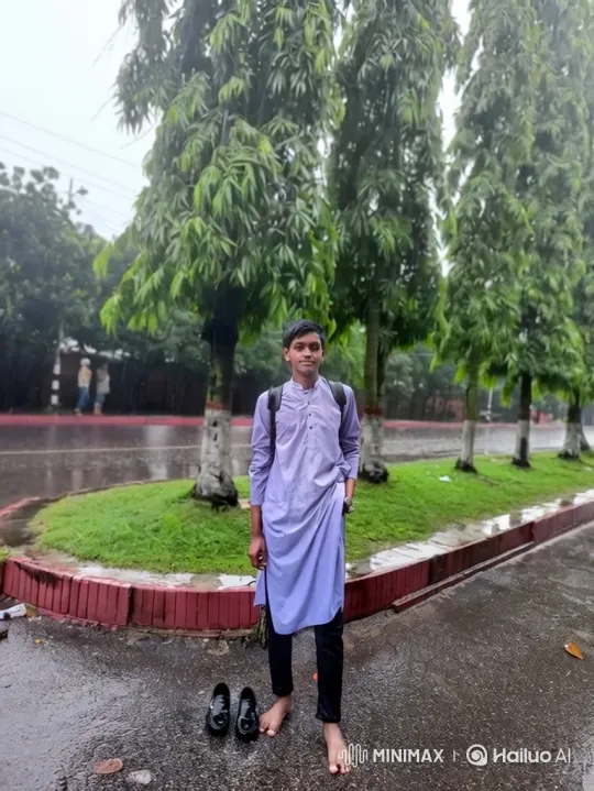 Young Couple's Serene Encounter in Golden Hour Park – AI Generated Video | Hailuo AI