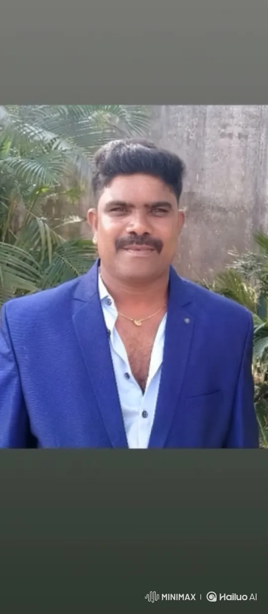 Stylish Man in Dynamic Tracking Shot with Palms – AI Generated Video | Hailuo AI