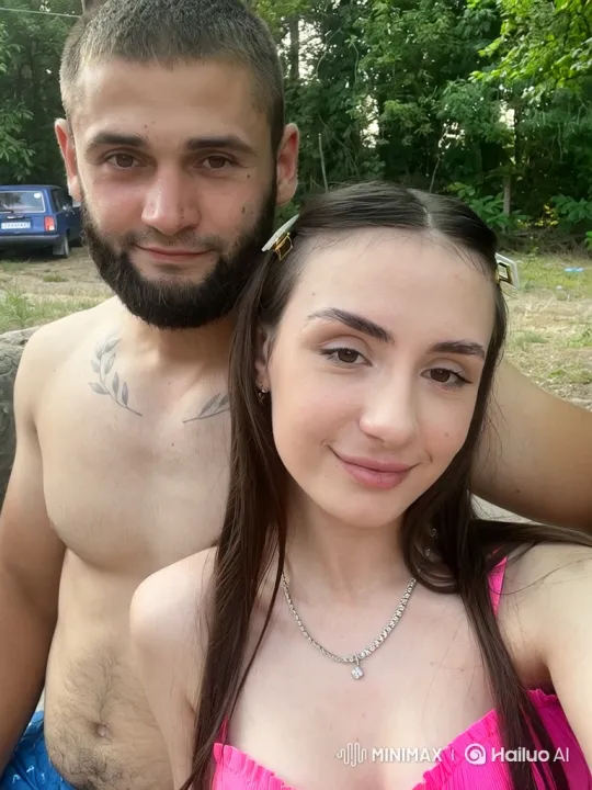 Young Family's Intimate Summer Moment Captured – AI Generated Video | Hailuo AI
