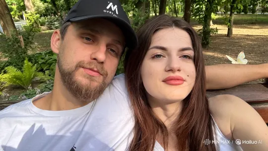 Young Family's Intimate Park Reunion Captured – AI Generated Video | Hailuo AI