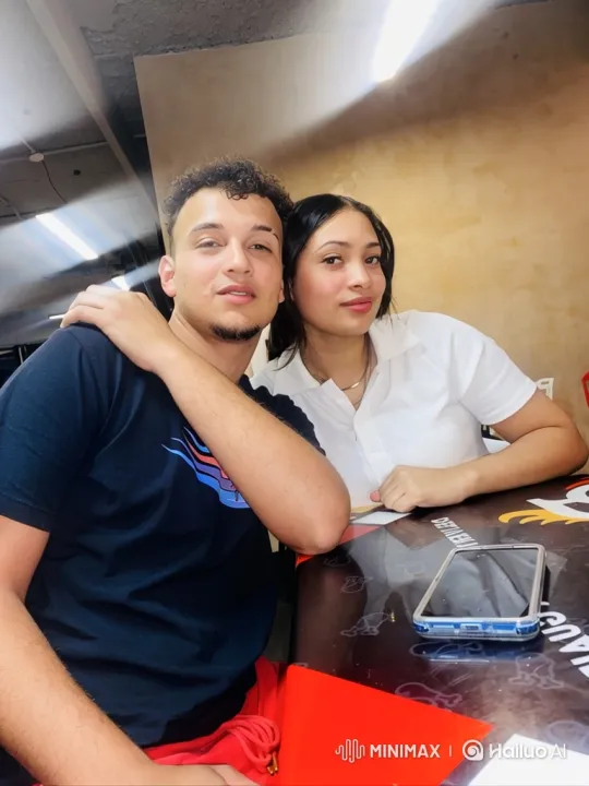 Family Moment Captured on Candid Home Video – AI Generated Video | Hailuo AI