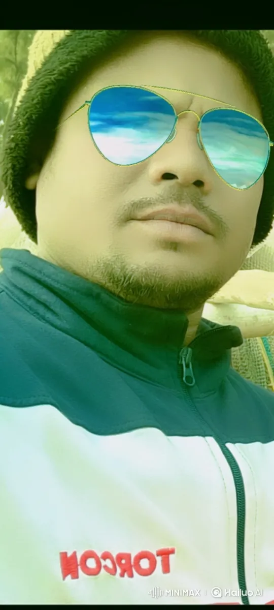 Man in Beanie and Sunglasses Observes Quietly – AI Generated Video | Hailuo AI