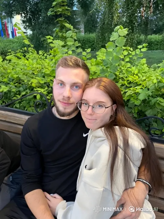 Couple and Daughter's Heartwarming Park Reunion – AI Generated Video | Hailuo AI