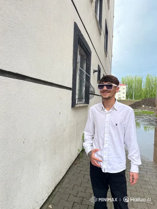 Young Man Detained by Police in Alley – AI Generated Video | Hailuo AI