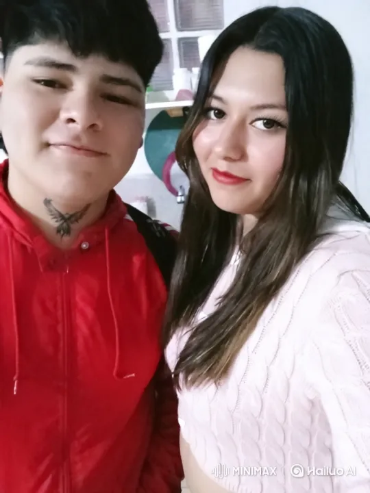 Young Family's Loving Embrace Captured on Video – AI Generated Video | Hailuo AI