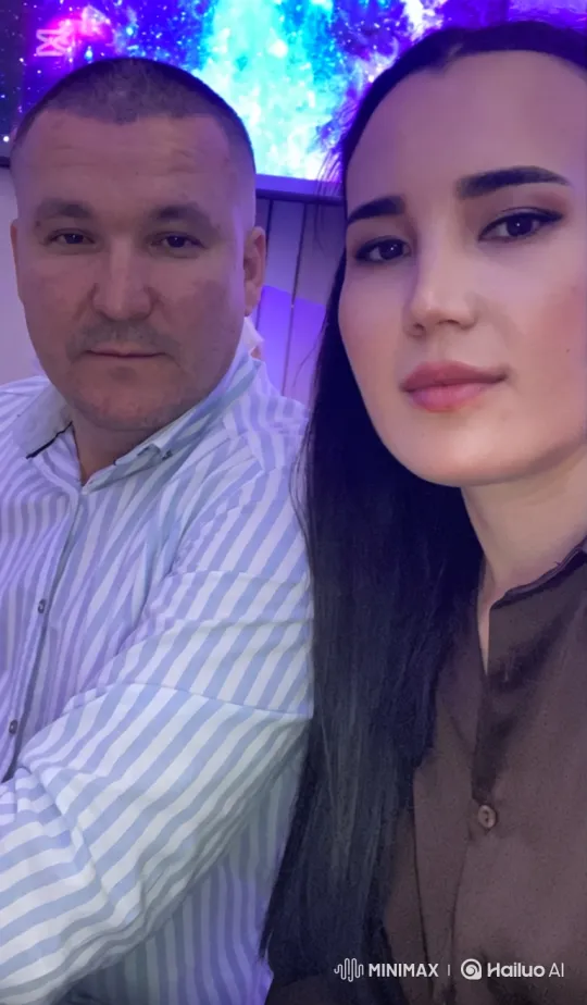 Family Reunion: Summer Evening's Tender Moment – AI Generated Video | Hailuo AI