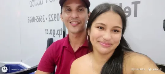 Realistic Animated Video of Couple and Daughter's Loving Embrace – AI Generated Video | Hailuo AI