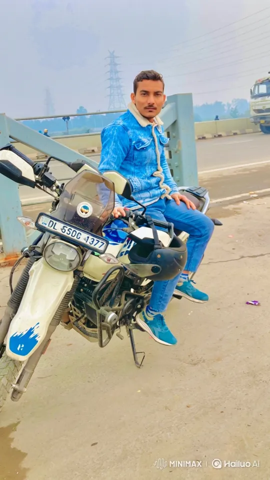 Young Couple Speeds Away on Motorcycle – AI Generated Video | Hailuo AI