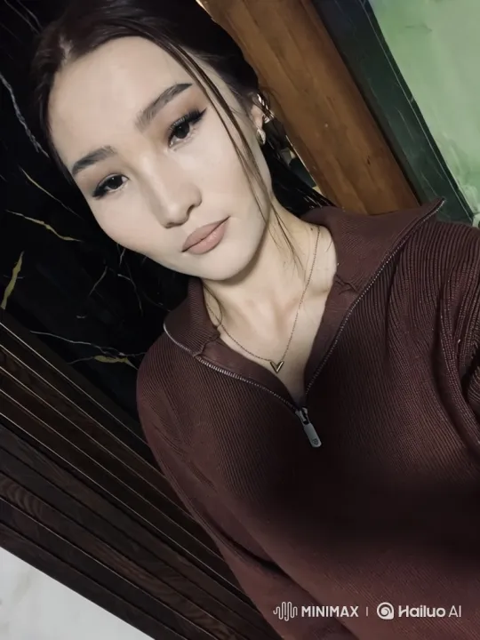 Summer Joy: Family Reunion Captured on iPhone – AI Generated Video | Hailuo AI