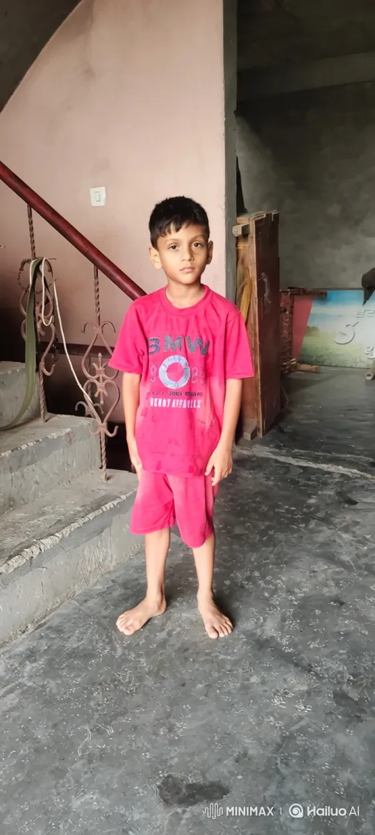 Boy Transforms into Gamer in Futuristic Virtual World – AI Generated Video | Hailuo AI