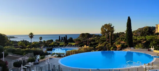 Tranquil Resort Panorama at Golden Hour – AI Generated Video | Hailuo AI