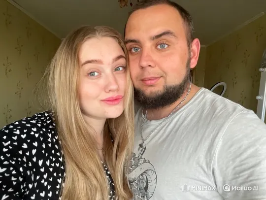 Family Happiness Captured in Intimate Video Moment – AI Generated Video | Hailuo AI