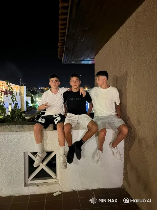 Teenagers on Balcony Surprised by Police Officers – AI Generated Video | Hailuo AI