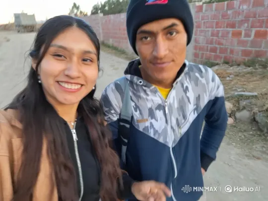 Family Moments Captured on Grainy Video – AI Generated Video | Hailuo AI