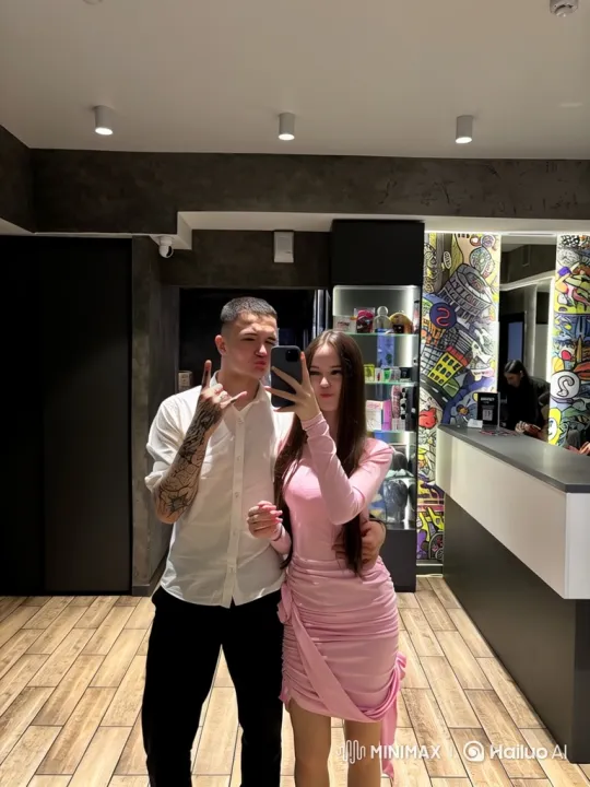 Family Embrace Captured on Summer Evening Video – AI Generated Video | Hailuo AI