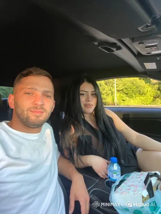 Family Affection: Couple and Daughter's Loving Embrace – AI Generated Video | Hailuo AI