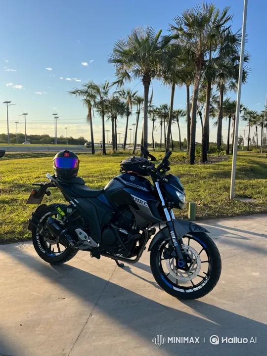 Motorcycle Transforms into a Futuristic Hybrid Vehicle – AI Generated Video | Hailuo AI