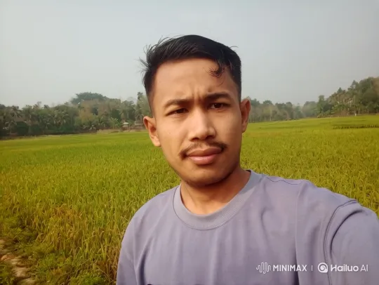 Young Couple Shares Romantic Moment in Park – AI Generated Video | Hailuo AI