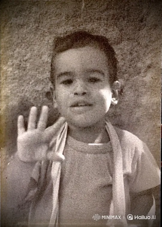 Vintage Sepia Video of a Boy Waving and Smiling – AI Generated Video | Hailuo AI