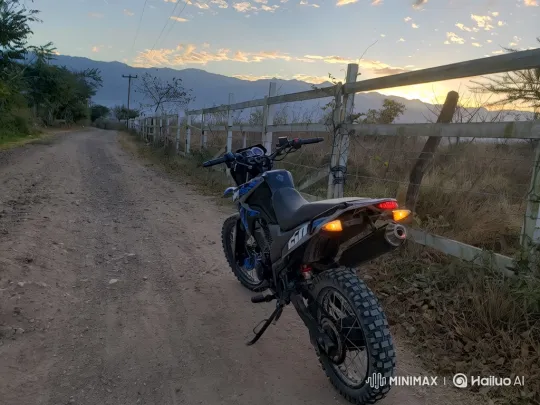Motorcycle Transforms into Fighter Jet on Dirt Road – AI Generated Video | Hailuo AI