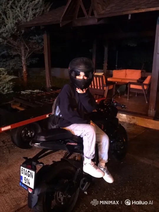 Police Apprehension of Man on Motorcycle at Night – AI Generated Video | Hailuo AI