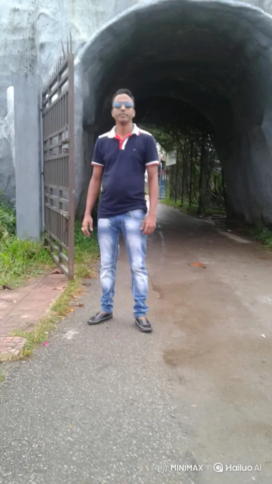 Man Levitates, Falls, Creates Shockwave on Path – AI Generated Video | Hailuo AI